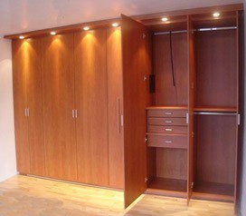 CLOSETS